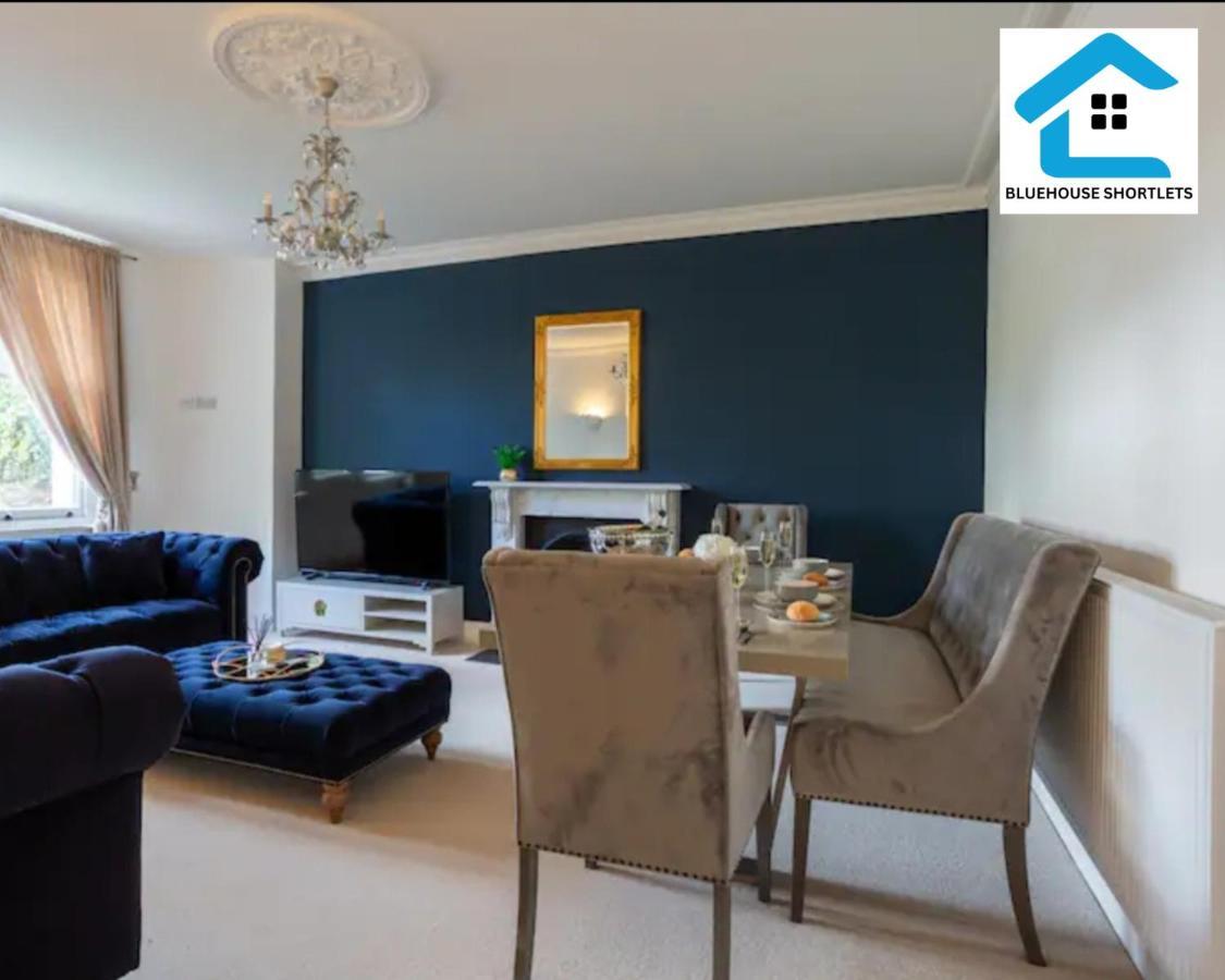 Three-bedroom At Bluehouse Short Lets In With Garden For Family Relaxation Apartment *